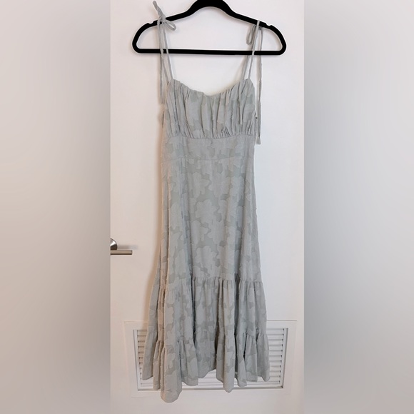 Lulus Sweet Sentiments Sage Green Jacquard Tiered Midi Dress size L - Picture 5 of 9